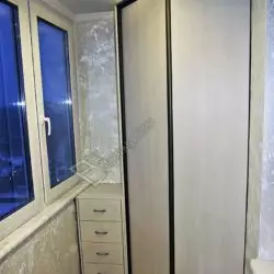 угловой шкаф на балкон